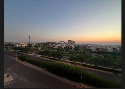 The most beautiful view in my city overlooking the stream, finishes and villas, the ultra-super-luxury Al-Estarib Mall, first residence, immediate delivery, smart model, 3 bedrooms, 2 bathrooms