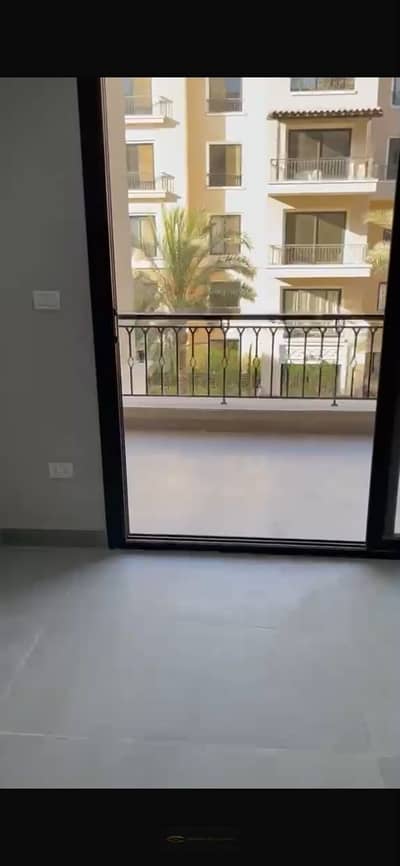 لايجار أول سكن وبسعر مميز شقة 3 غرف للإيجار في Village West – الشيخ زايد بالمطبخ والتكيفات