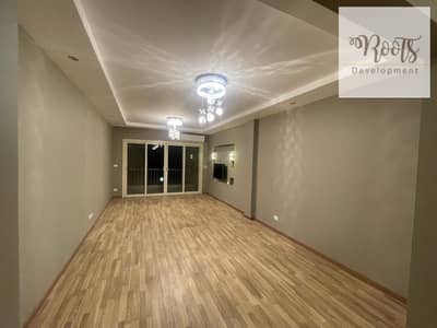 For rent fully finished apartment with a complete kitchen, ACs , and appliances. Prime location in The Address, Sheikh Zayed.