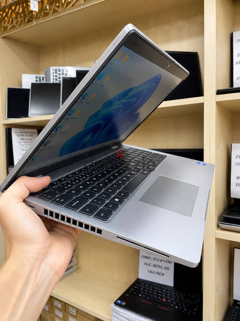 Dell latitude 5530 1
