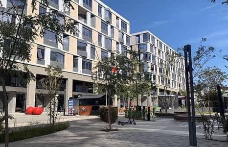 مكتب للبيع في The Portal SODIC Beverly Hills | 262 متر | موقع مميز في الشيخ زايد