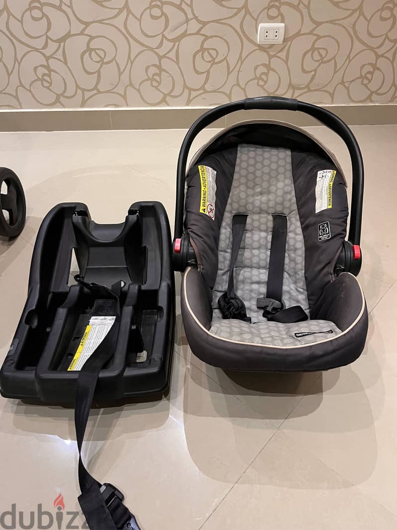 Graco Stroller and Car Seat 8