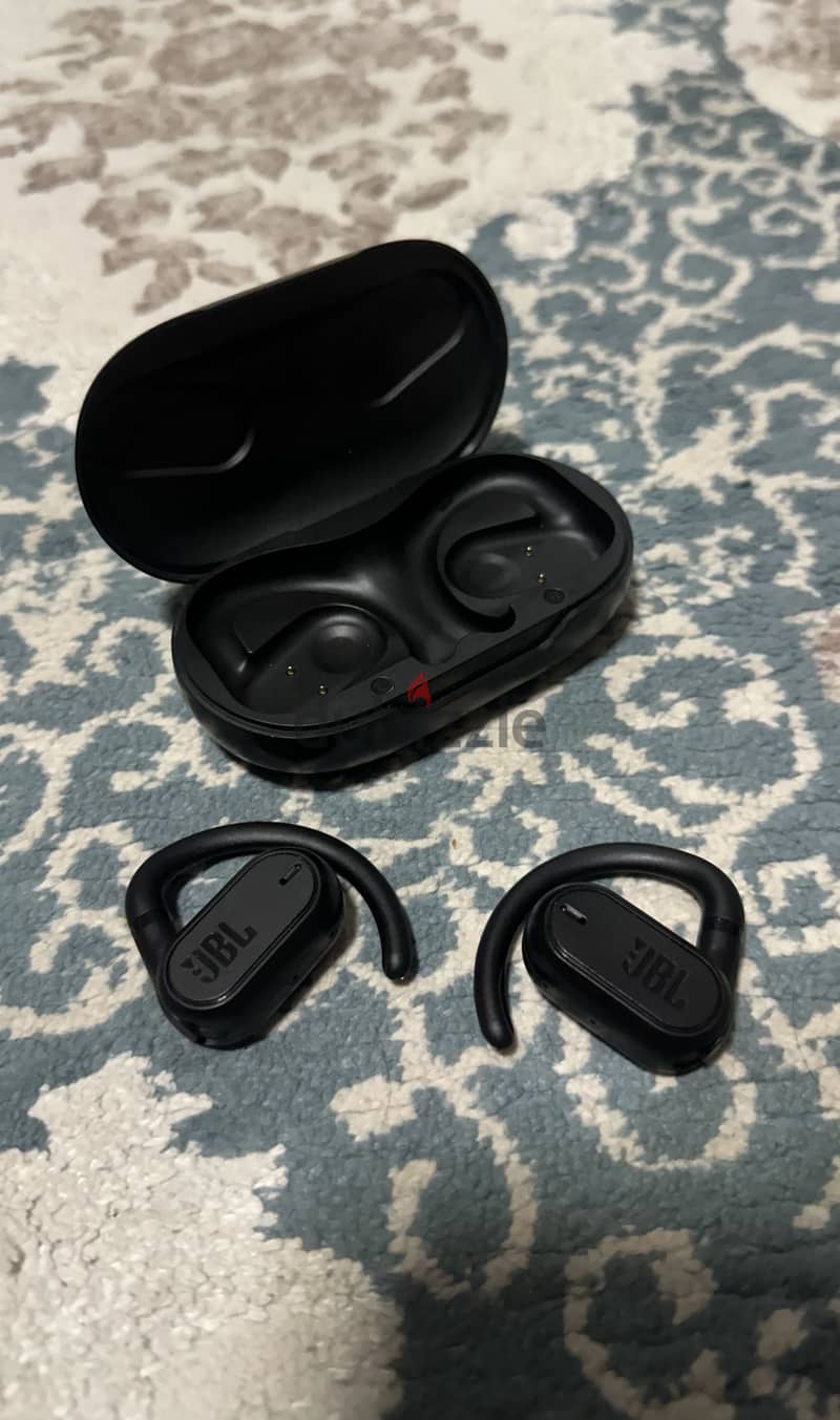 JBL Soundgear Sense 1
