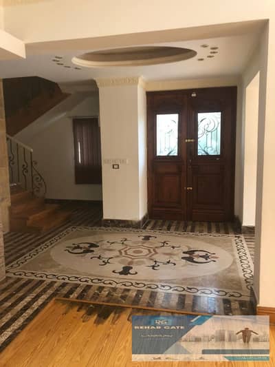 Standalone villa for rent in Al Rehab City   Special finishes   With kitchen and air conditioning   Ready for immediate occupancy  Land area: 535