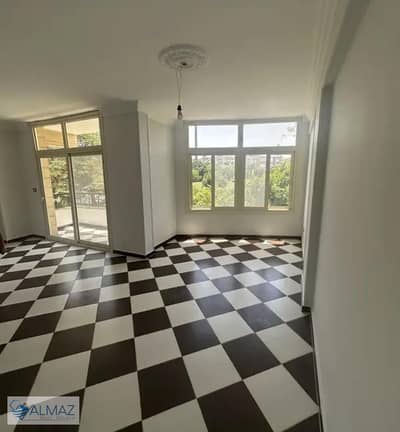 Unfurnished 180 sq m apartment for rent in the Second District Villas, Fifth Settlement, directly overlooking North 90th Street and the View Zone.