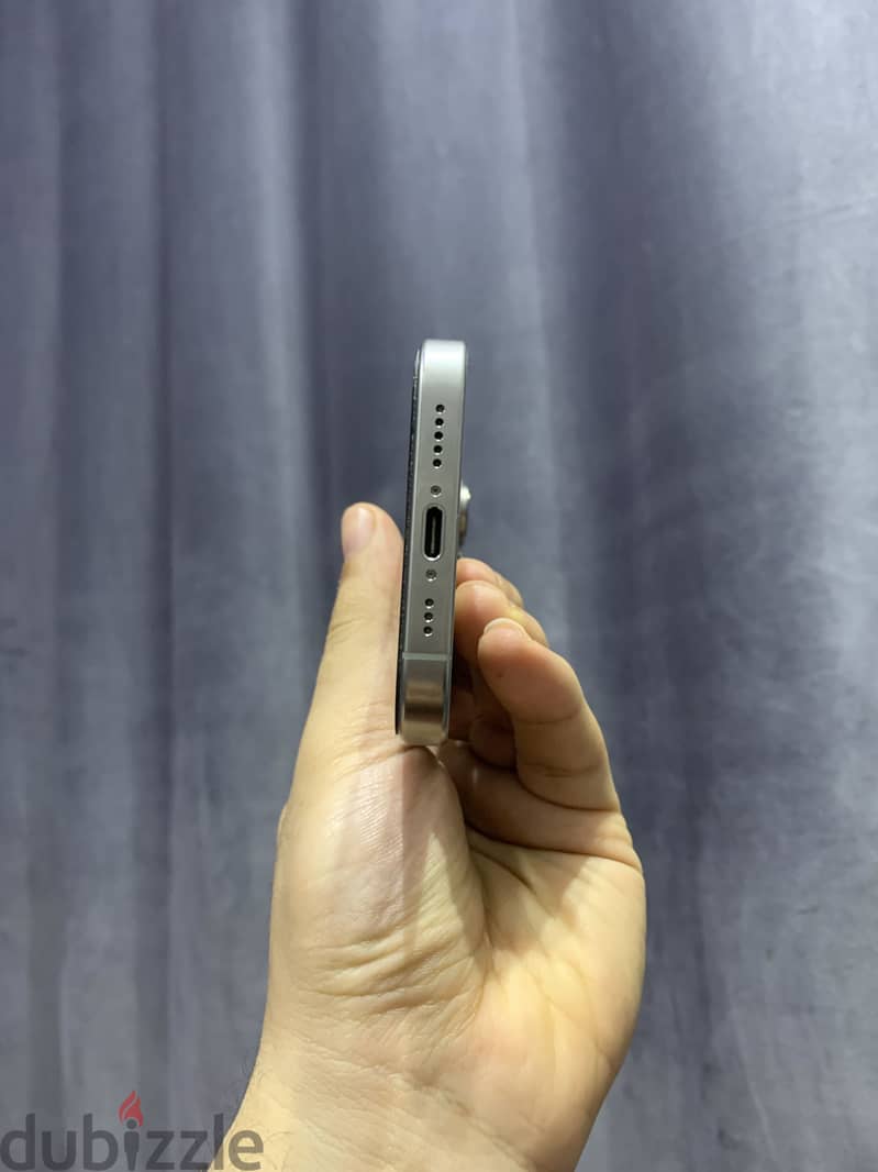 Apple - iPhone 16 Pro 2