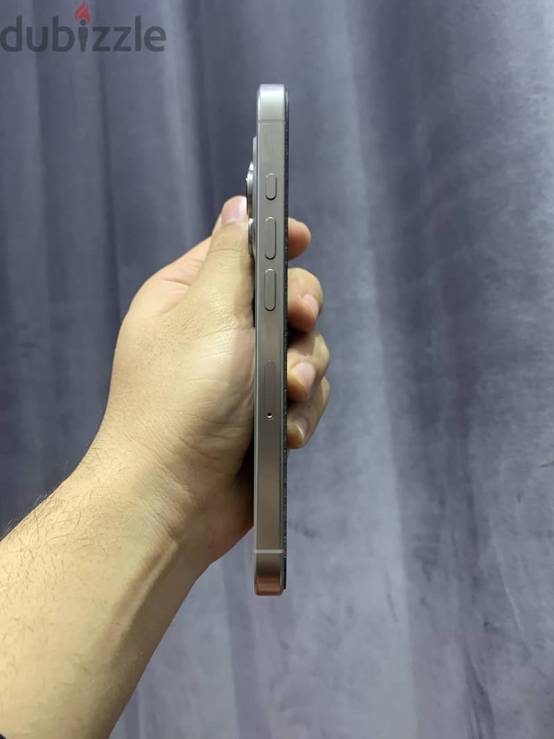 Apple - iPhone 16 Pro 3