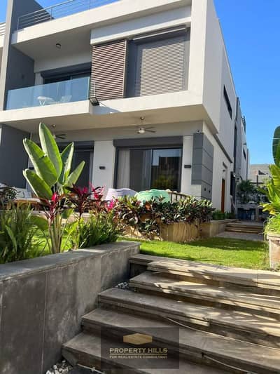 عاين و استلم فورًا فيلا بمساحه ضخمه موقع مميز على اللاجون داخل El Patio Casa – الشروق