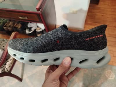 Sketchers 47