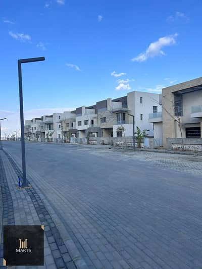 Rare Deal | 300 SQM Ready-to-Move Twin House in Hadaba – Only 17M EGP!
