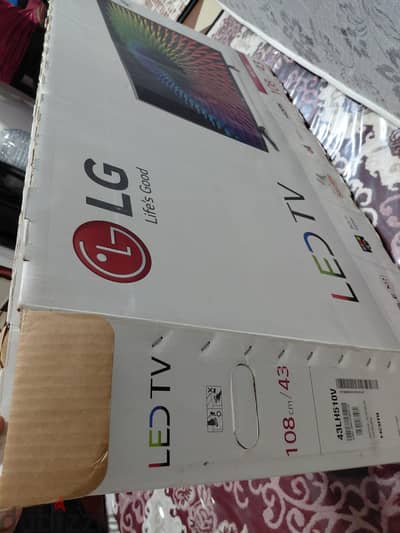 شاشة تلفزيون LG