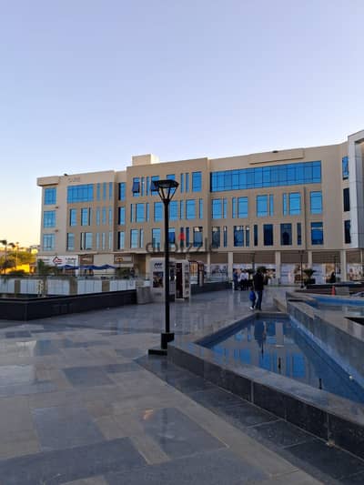 مقر ادارى مميز (office villa) في واحدة من اكبر المشاريع لضمان اكبر عائد استثمارى وايجارى بالدولار في التجمع الخامس