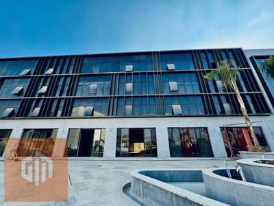 مقر اداري 700م متشطب بالكامل للايجار -lake town - new cairo مقر اداري 700م متشطب بالكامل للايجار -lake town - new cairo