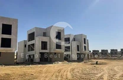 HOT PRICE Resale Signature Villa 390sqm Delivered for sale in Stei8t by LMD 1st settlement New Cairo front of Saada
