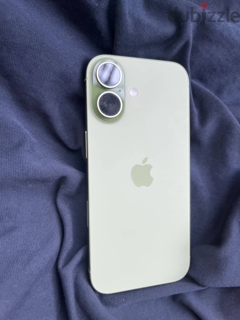 Apple - iPhone 17 3