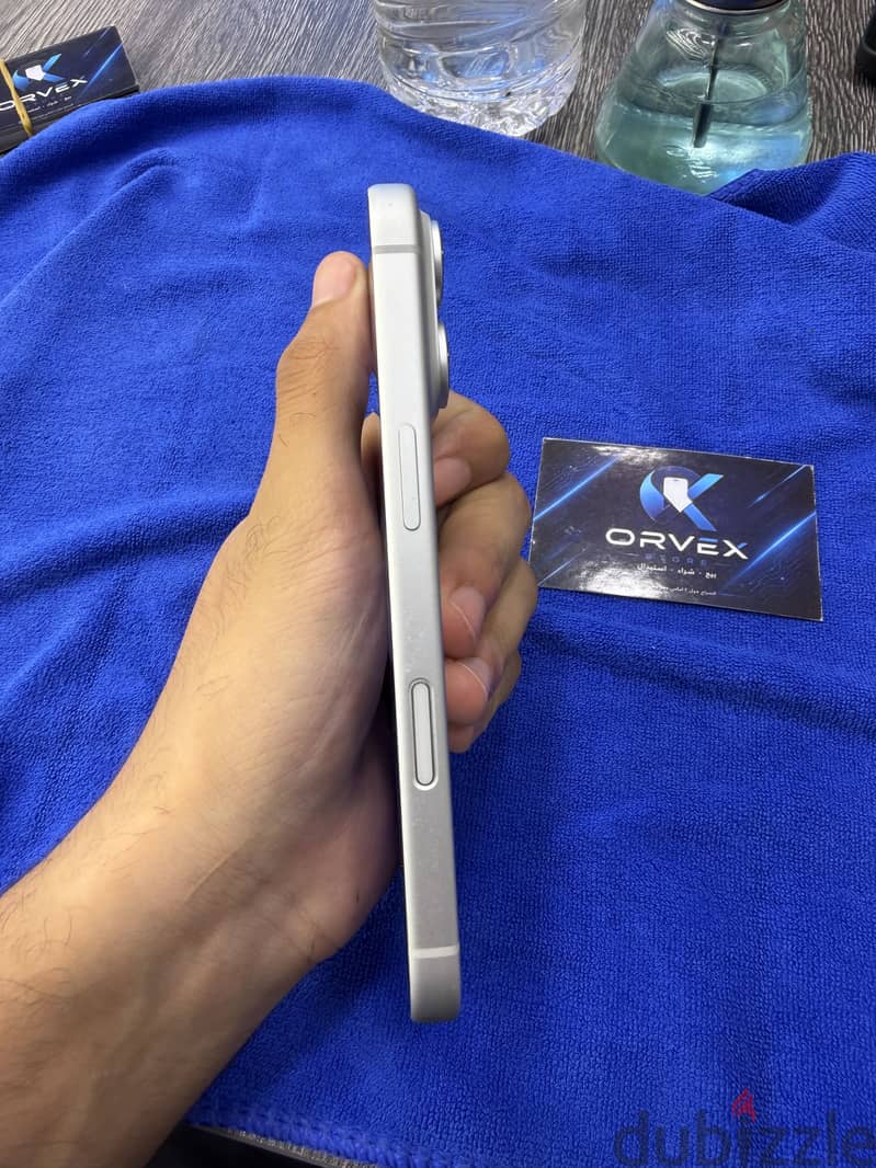 Apple - iPhone 17 Pro 4