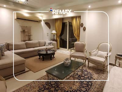 شقة مفروشة ارضي بجاردن  خاص  ف عمارات  روز هايتس الشيخ زايد فرش فندقي بالحي الثامن الشيخ زايد