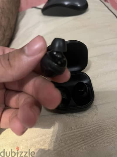 AirBuds Samsung original- حالة ممتازة