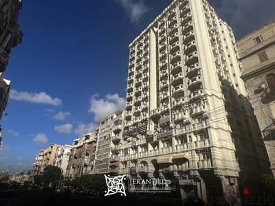 شقه فاخر للبيع 188م في الازاريطه على الترام مباشره  جليم