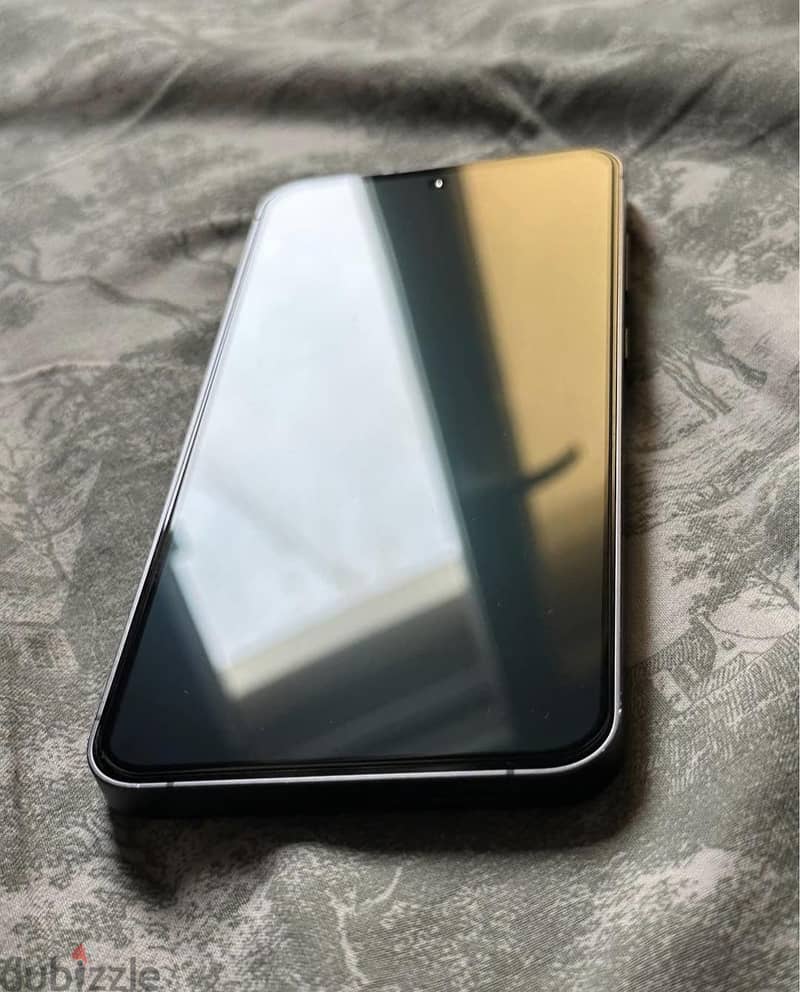 Samsung s24fe 8/512 2