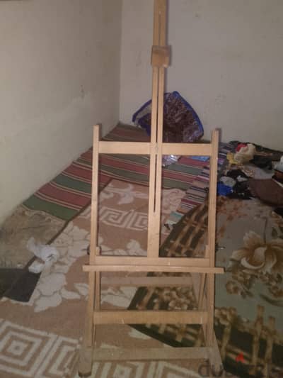 استاند رسم خشبي