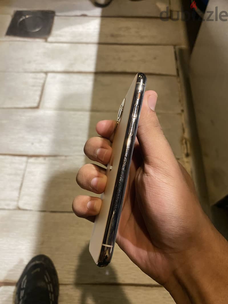Apple - iPhone 11 Pro 1