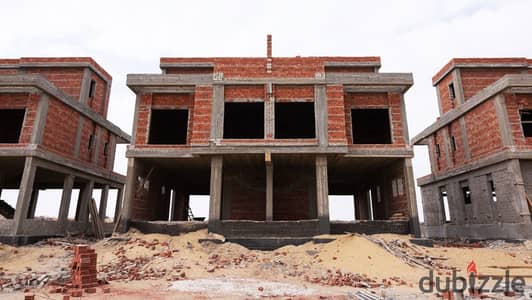 Twin House 240m with garden for Sale in Green Belt Sheikh Zayed Prime Location 30% Discount in cash