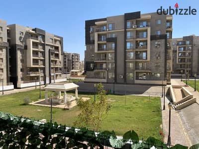 للبيع شقه في كومبوند دار مصر الاندلس القاهره الجديده مباشره علي التسعين الجنوبي وامام كومبوند الهايد بارك ودقايق للجامعه الامريكيه 150م بحري صريح