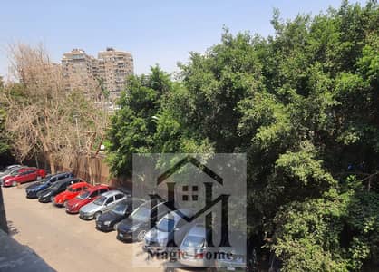لأول مرة بالمهندسين: شقة دور تاني بفيو نادي بسعر لقطة