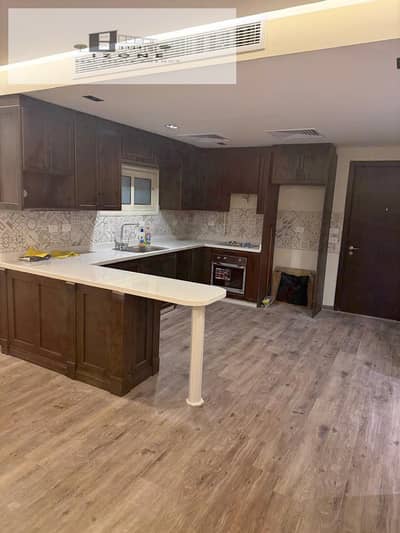 شقة ايجار أول سكن جولف فيو مباشر Uptown Cairo أب تاون كايرو القاهرة الجديدة New Cairo 150 متر غرفتين 2 حمام دور ثاني ومطبخ مفتوح