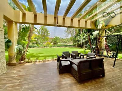 For Sale | Independent Villa in Hayat Residence A unique opportunity to own a waterfront independent villa - a very distinguished location, with two exceptional views of North 90th Street from the facade.
