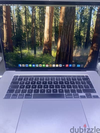 MacBook pro  16 inch. Ram 32. Hard 1 tera