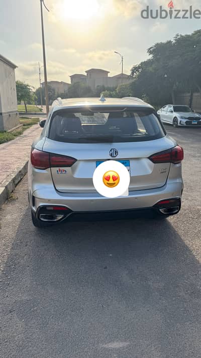 MG HS 2025