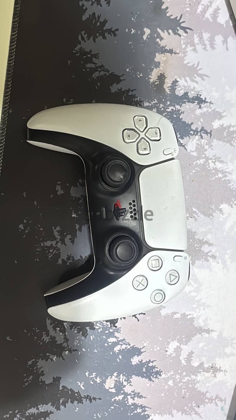 Ps5 disc edition with 1 original controller (from saudi) 1