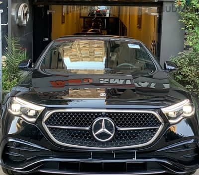 Mercedes-Benz E200 2025