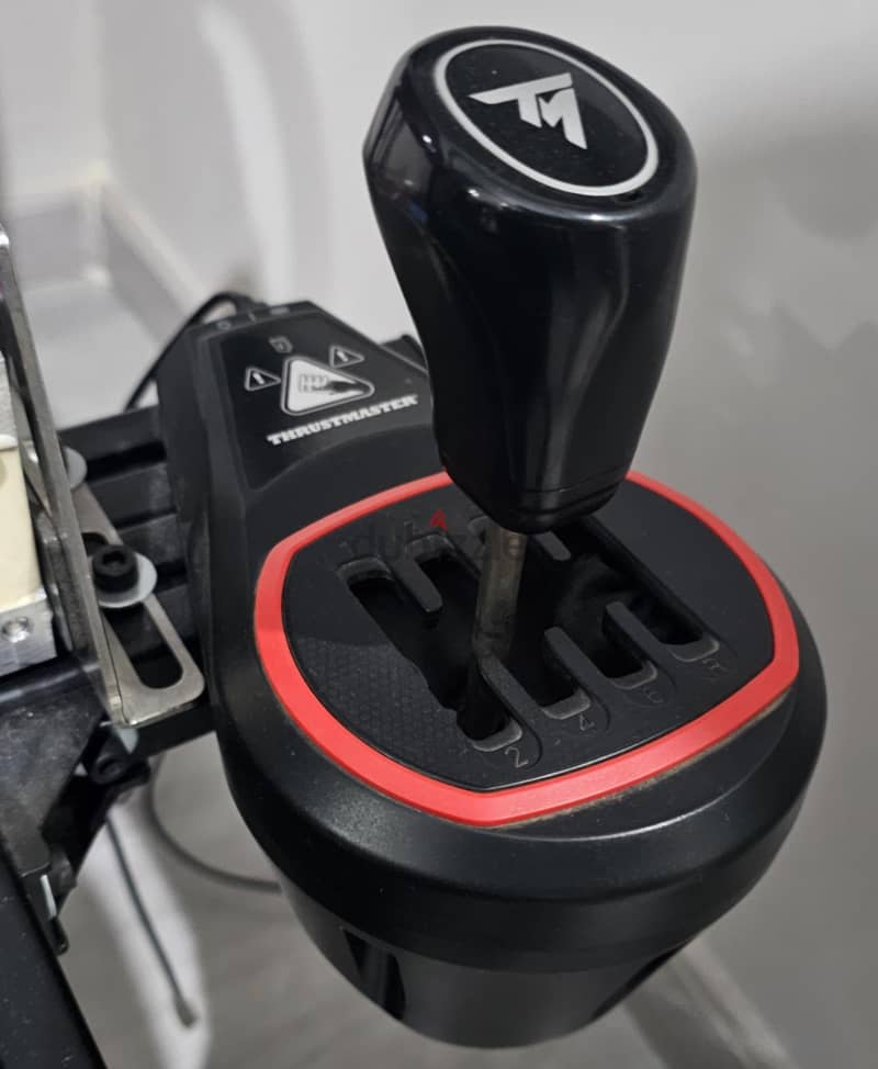 Thrustmaster TH8S 1