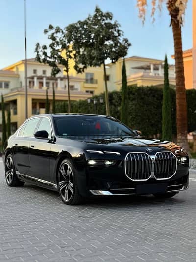 BMW 7 Series 2025 For Rent - بي ام دبليو للايجار بسائق فقط