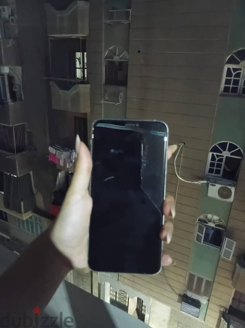 Apple - iPhone 11 Pro Max 2