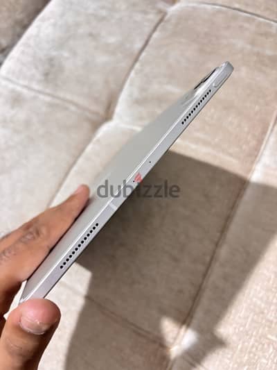 ipad 11 pro 2nd gen 256 GB wi-fi + cellular + magic keyboard