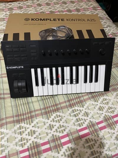Arturia Komplete Kontrol A25