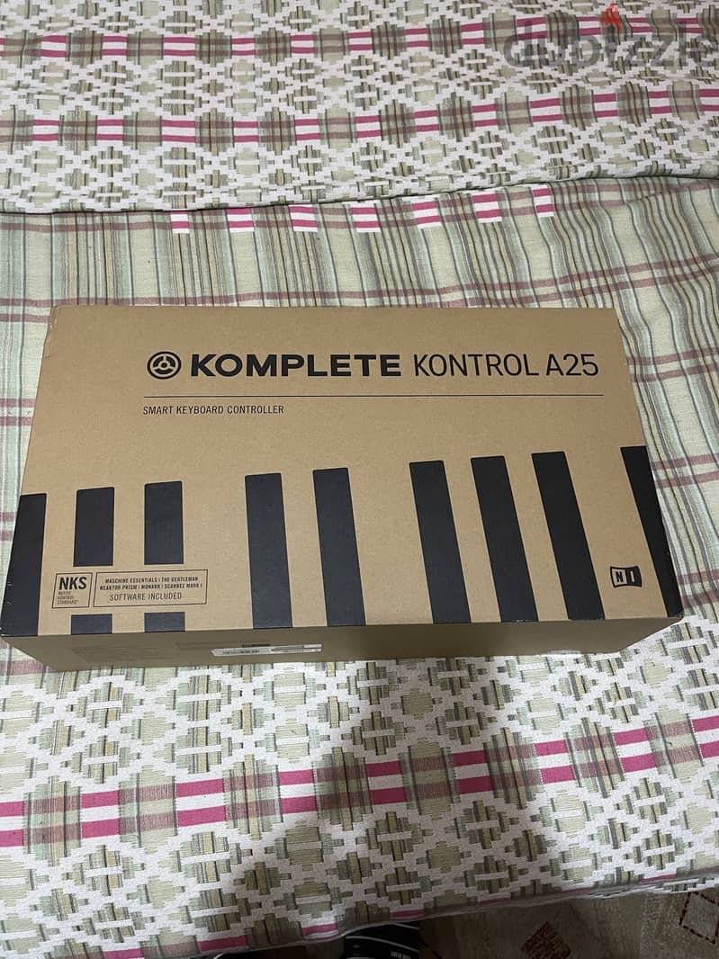 Arturia Komplete Kontrol A25 3