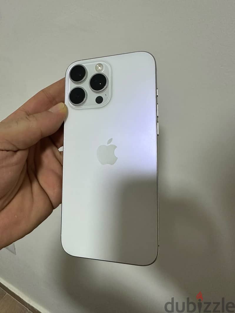 Apple - iPhone 16 Pro Max 1