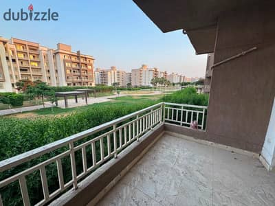 Apartment for rent view wide garden in wesal