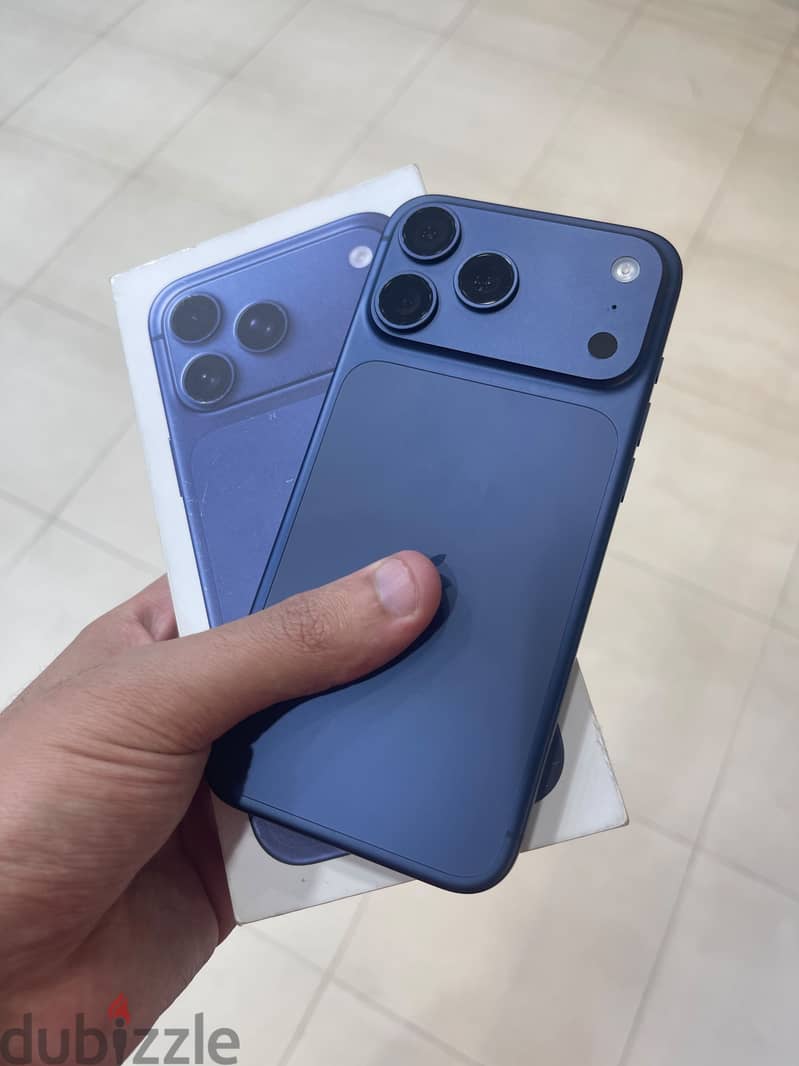 Apple - iPhone 17 Pro Max 1