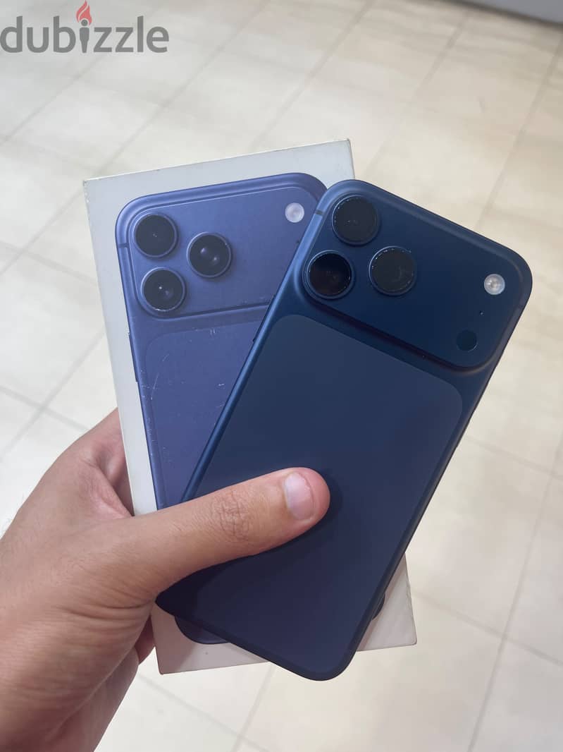 Apple - iPhone 17 Pro Max 3