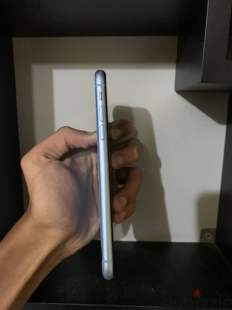Apple - iPhone XR 1