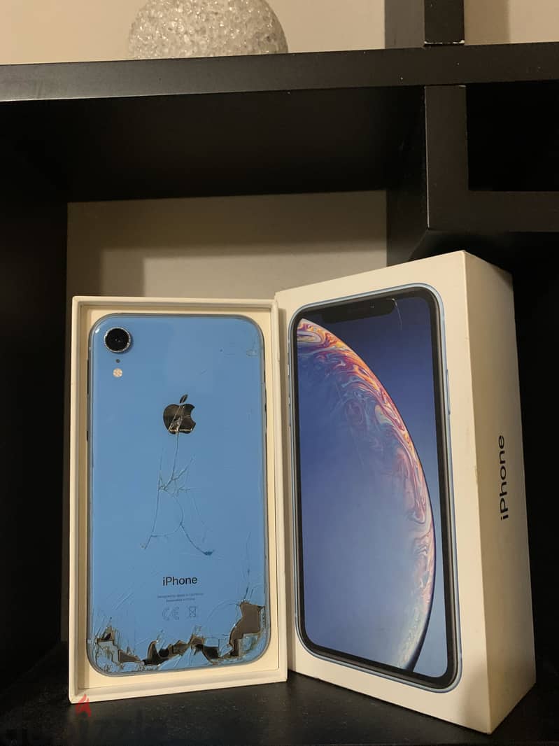 Apple - iPhone XR 2