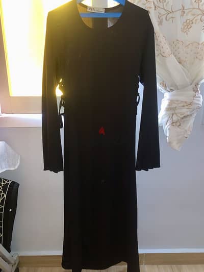 فستان اسود
