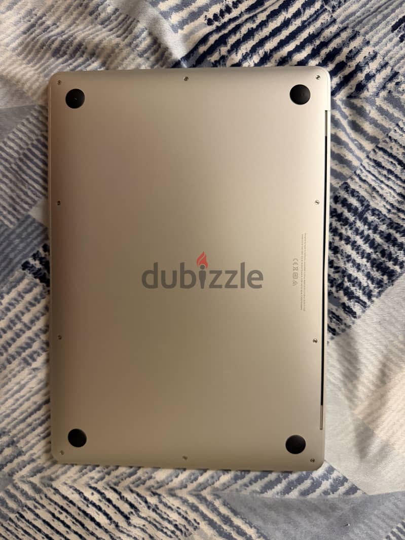 Mac Book 1