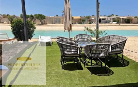 Corner villa for sale, fully finished with air conditioning and kitchen, direct on the lagoon with a 26% discount from its price Corner villa for sale, fully finished with air conditioning and kitchen, direct on the lagoon with a 26% discount from its price